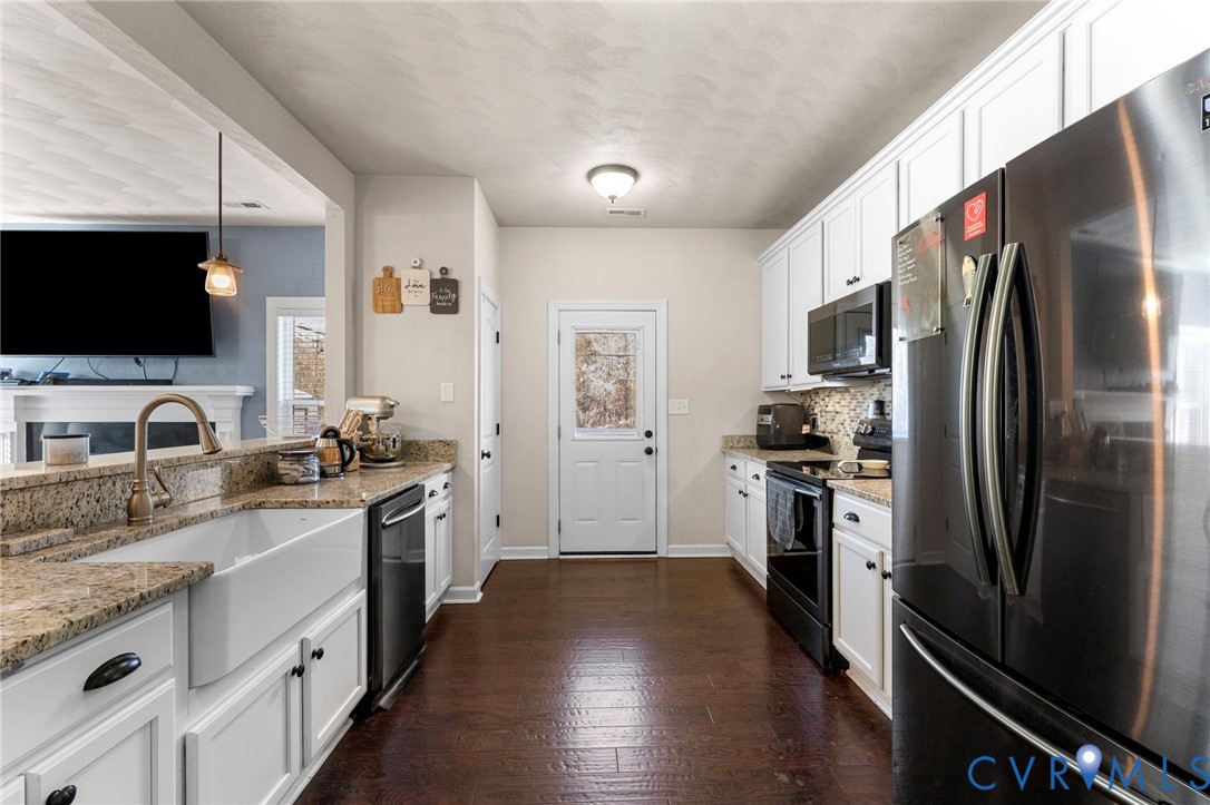 4015 Sleepy Hole Road Suffolk, VA 23435 - Photo 9 of 38