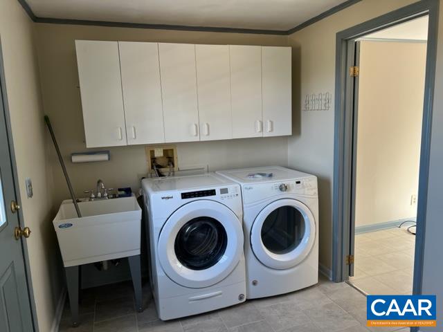 976 Douglas Church Road Farmville, VA 23901 - Photo 27 of 37 a utility room with dryer and washer