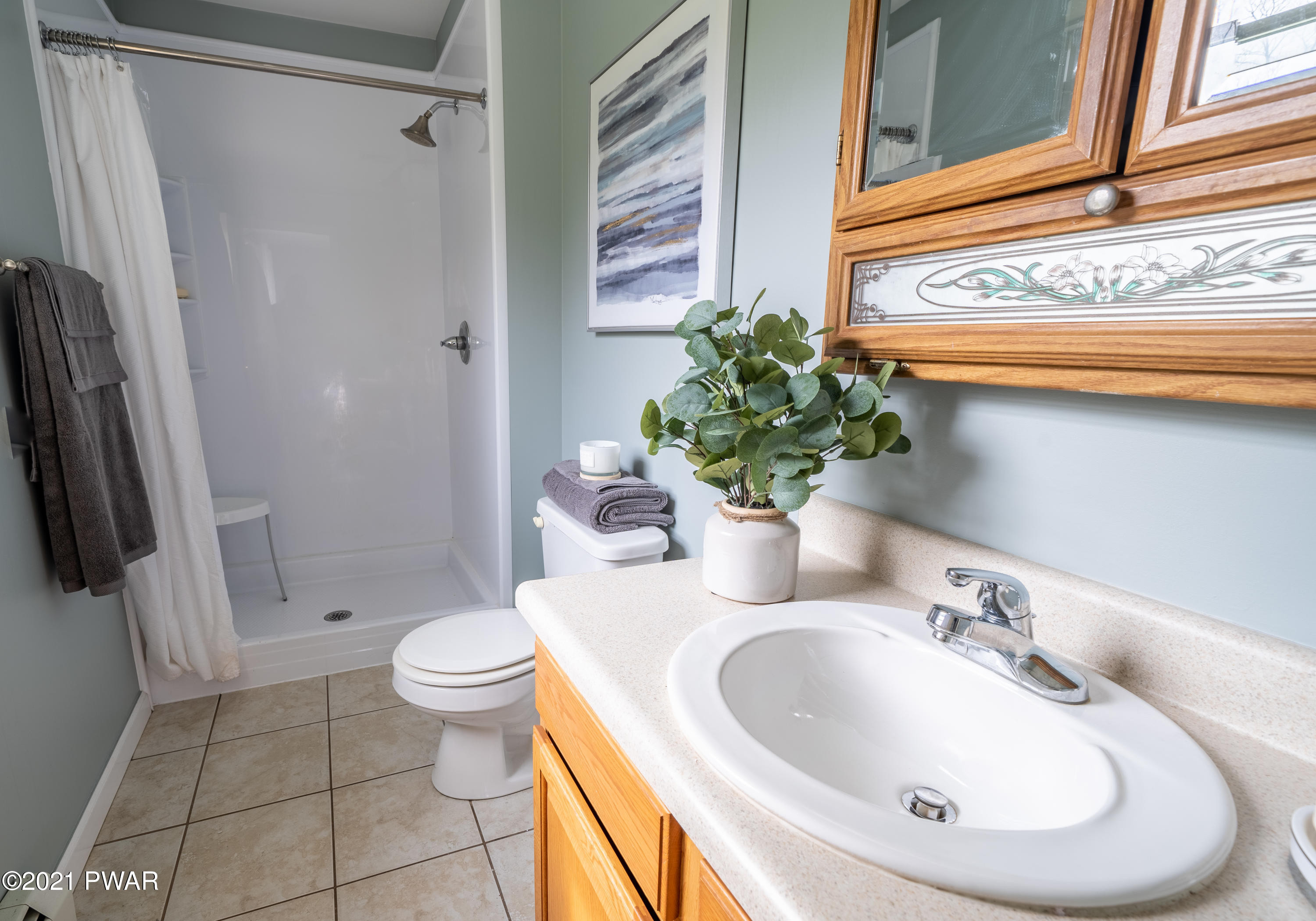 115 Foxtail Road Greeley, PA 18425 - Photo 31 of 37 Master Bath