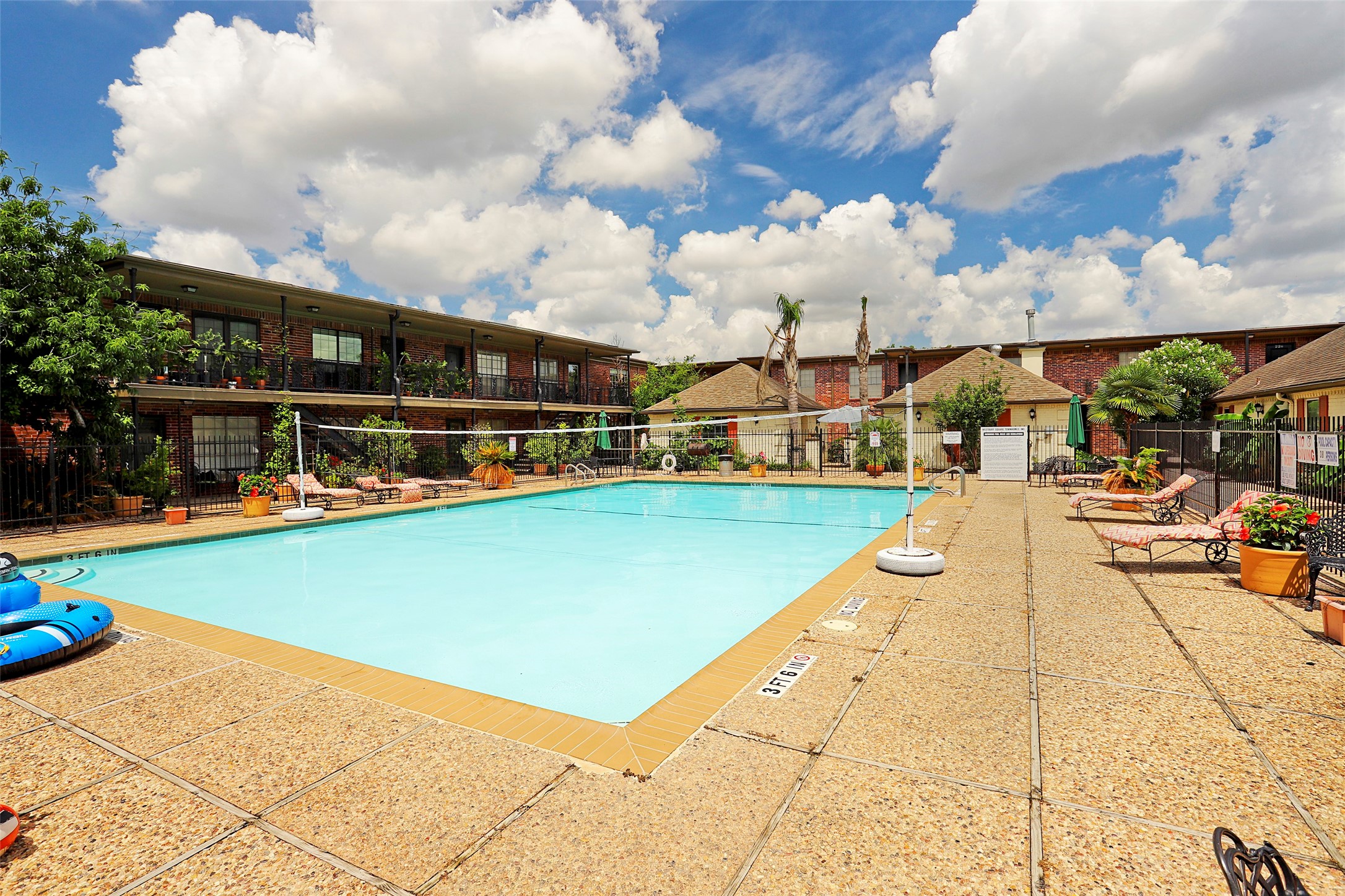 11550 Chimney Rock Road, Unit 514 Houston, TX 77035 - Photo 16 of 26 Ready for summer fun or relaxation