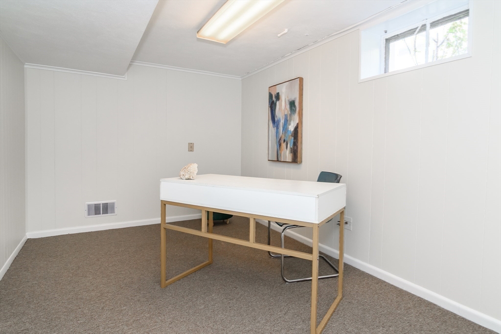 7 Woodleigh Road Natick, MA 01760 - Photo 23 of 31