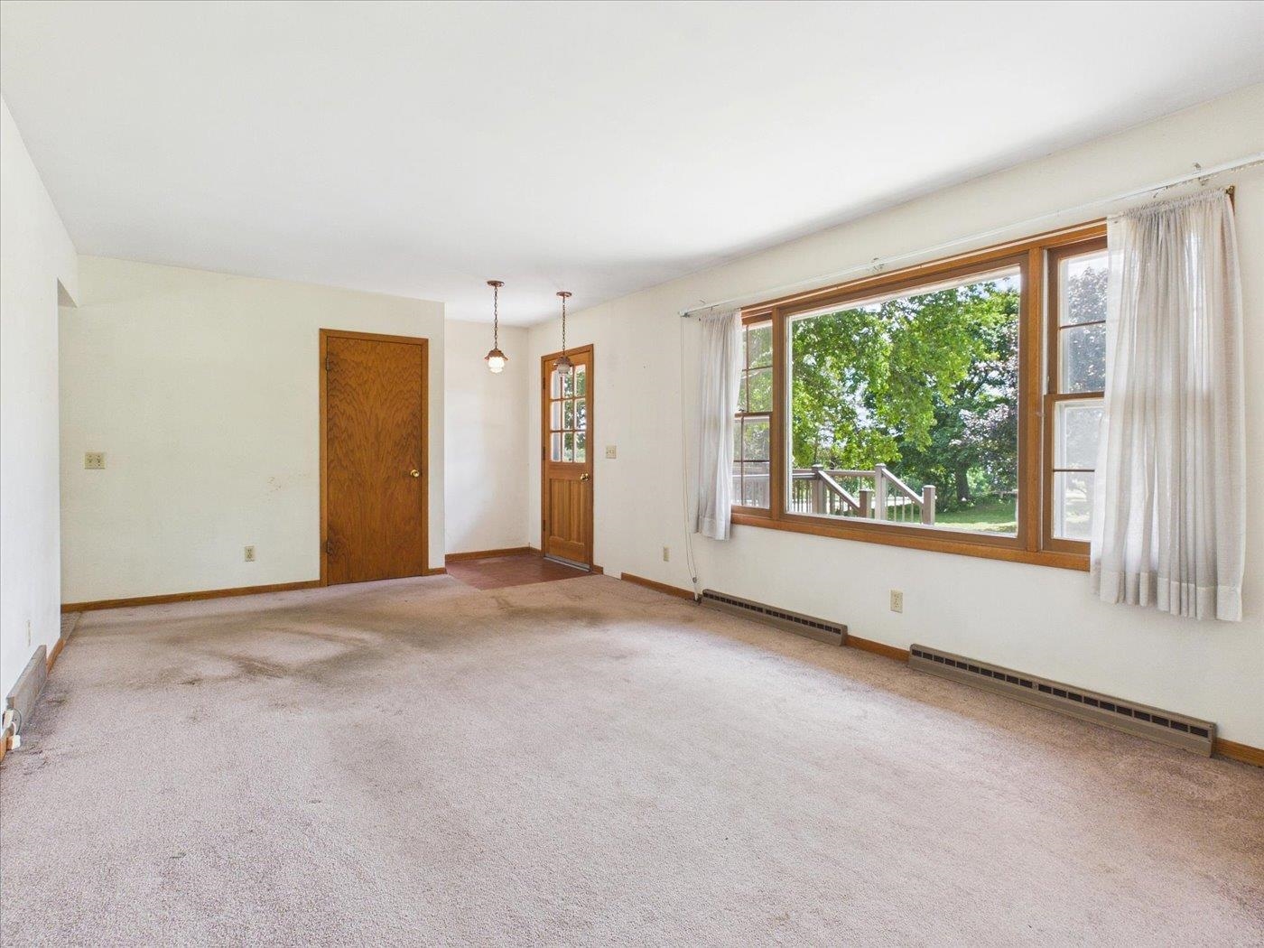 105 Holman Road Deerfield, WI 53531 - Photo 12 of 30 Gallery Image 12