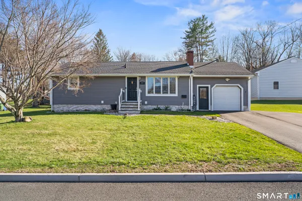 $2,450 | 77 Basswood Drive, Middletown, CT 06457