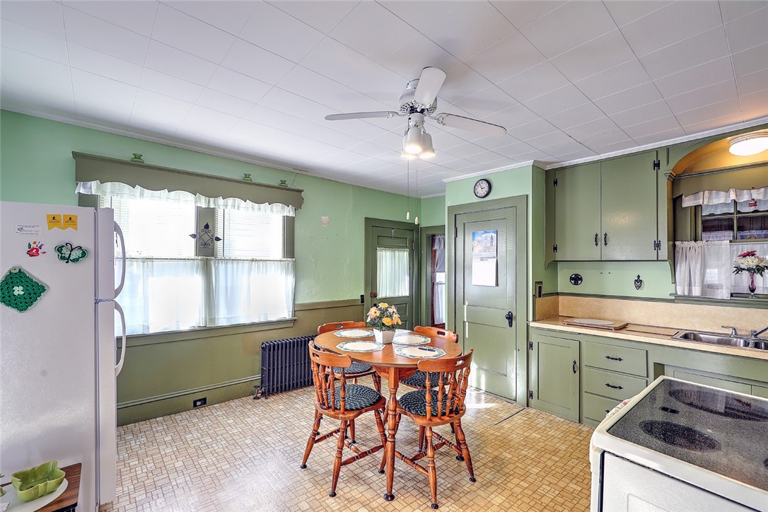 190 Vernon Street Warren, RI 02885 - Photo 3 of 18 Gallery Image 3