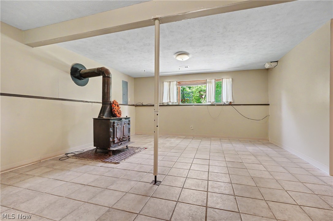 4250 Herr Fieldhouse Road Southington, OH 44470 - Photo 22 of 50 Basement