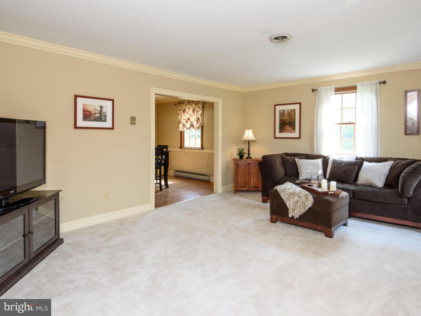 2221 Schultz Road Lansdale, PA 19446 - Photo 3 of 25 Gallery Image 3