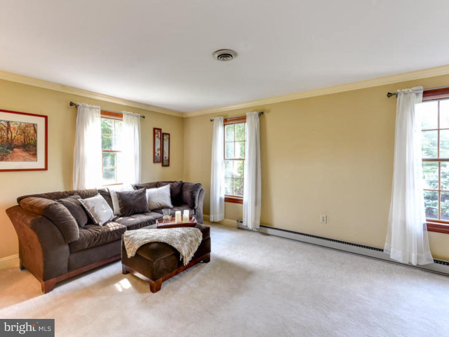 2221 Schultz Road Lansdale, PA 19446 - Photo 4 of 25 Gallery Image 4