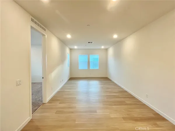 $5,500 | 27237 Release Place, Newhall, CA 91381