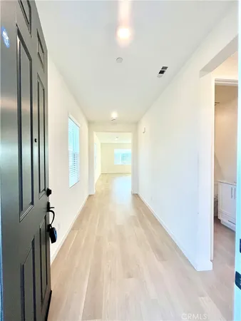 $5,500 | 27237 Release Place, Newhall, CA 91381