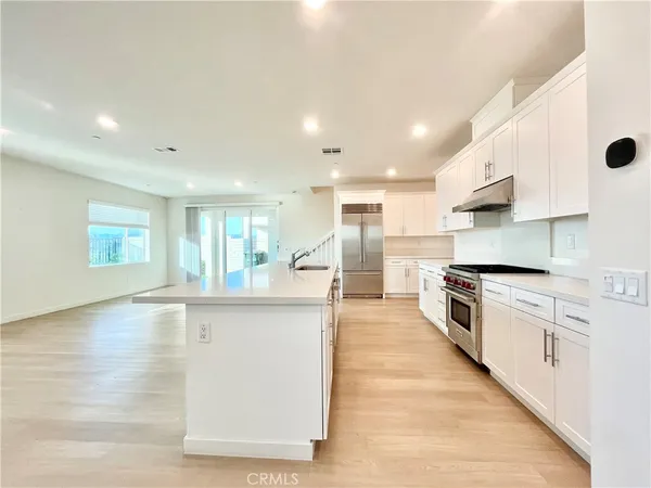 $5,500 | 27237 Release Place, Newhall, CA 91381