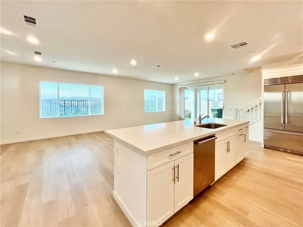 $5,500 | 27237 Release Place, Newhall, CA 91381