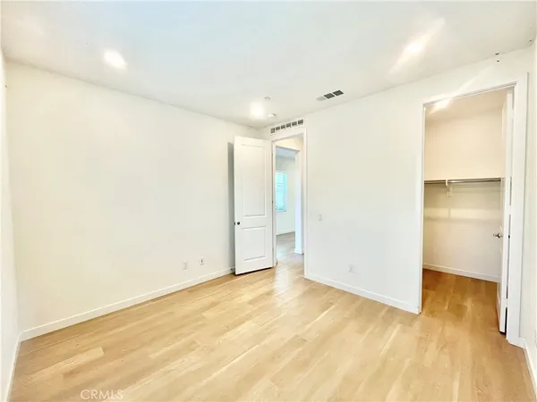 $5,500 | 27237 Release Place, Newhall, CA 91381