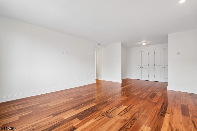 1 Euclid Avenue, Unit 3B Summit, NJ 07901 - Photo 23 of 34