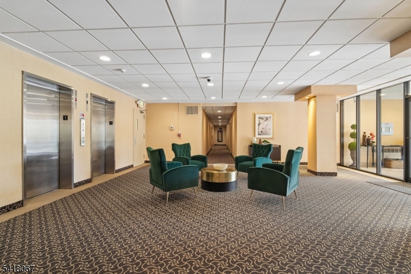1 Euclid Avenue, Unit 3B Summit, NJ 07901 - Photo 4 of 34