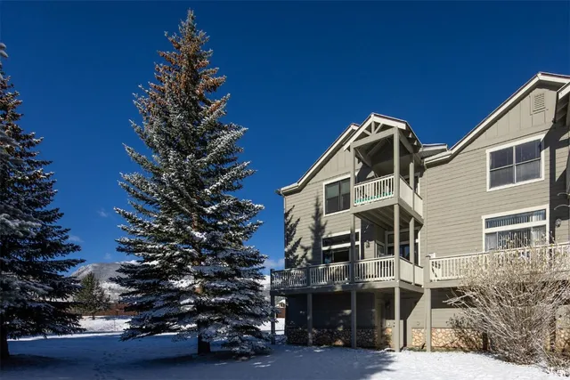a house view with a outdoor space