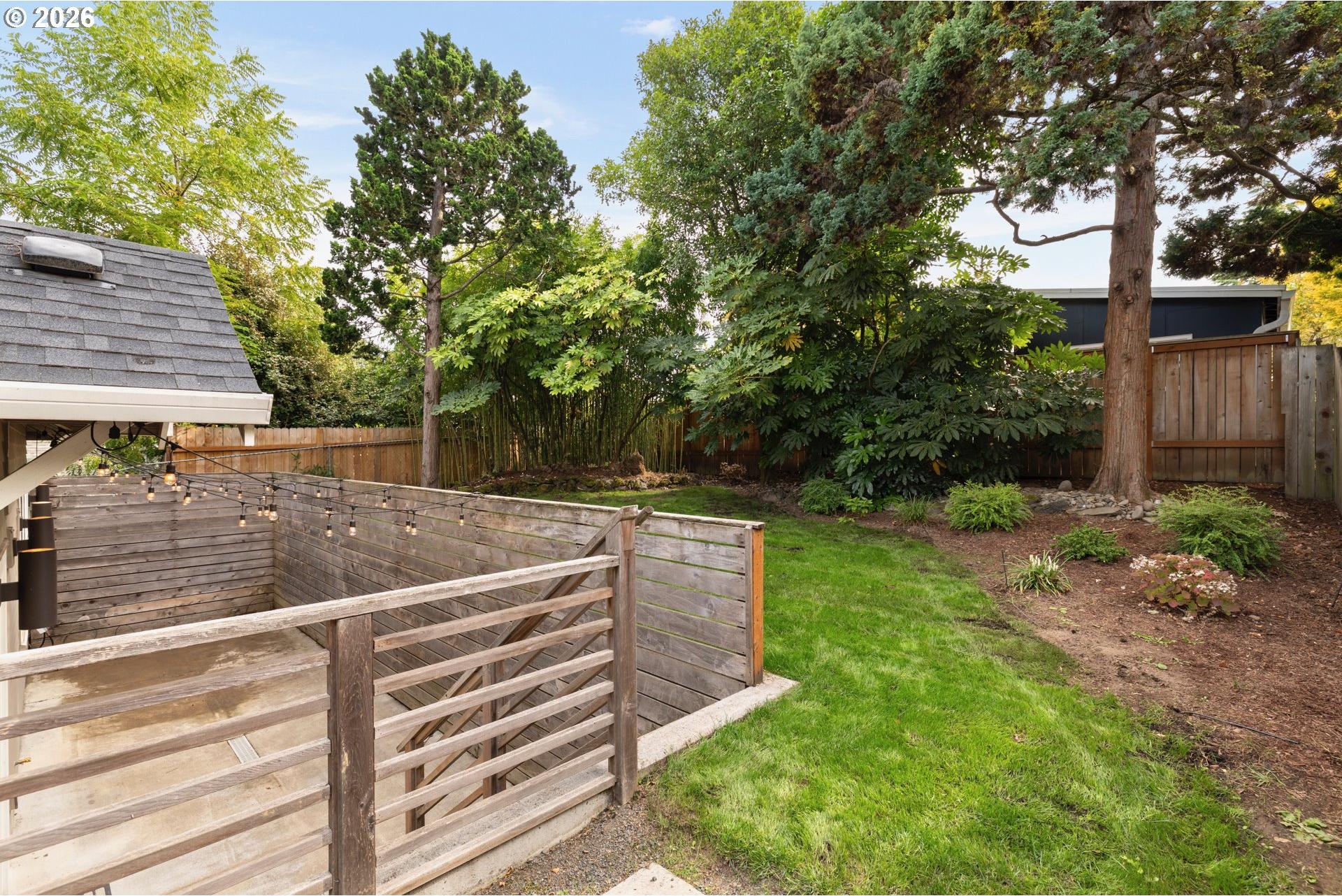 1722 Southwest Custer Street Portland, OR 97219 - Photo 36 of 46 Gallery Image 36