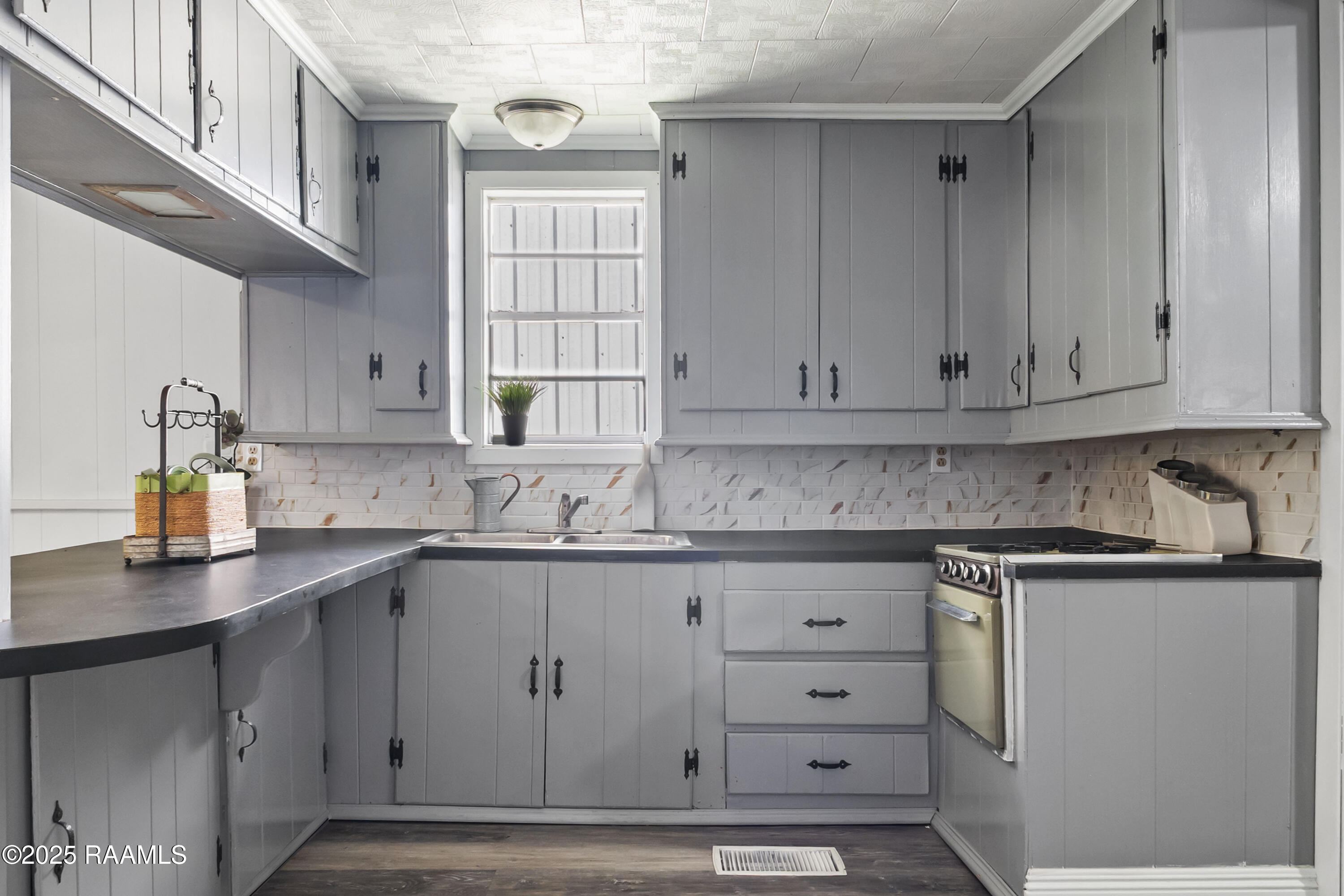 1044 Jean Lafitte Street Breaux Bridge, LA 70517 - Photo 11 of 24 DSC00_0018_DSC00034