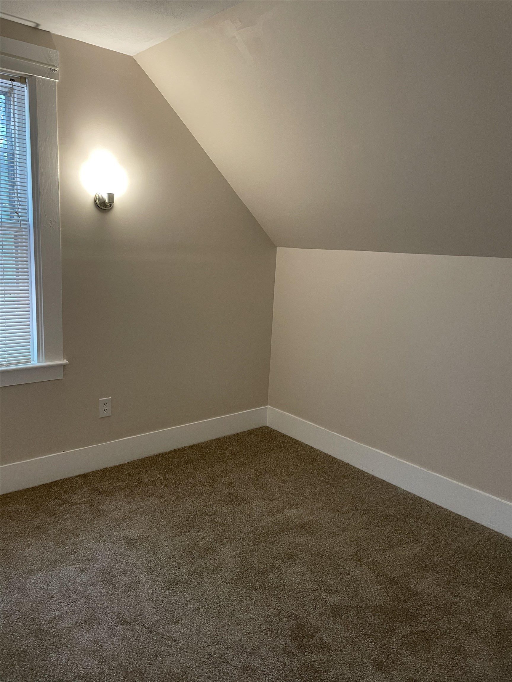 17 Leonard Street Rochester, NH 03867 - Photo 15 of 21