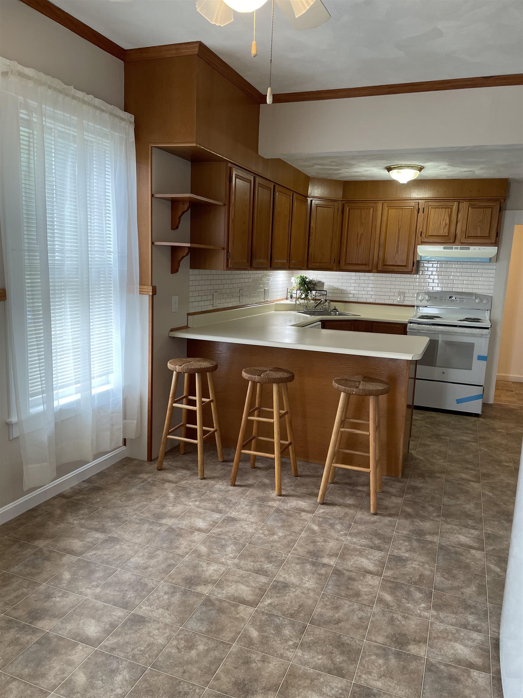17 Leonard Street Rochester, NH 03867 - Photo 6 of 21