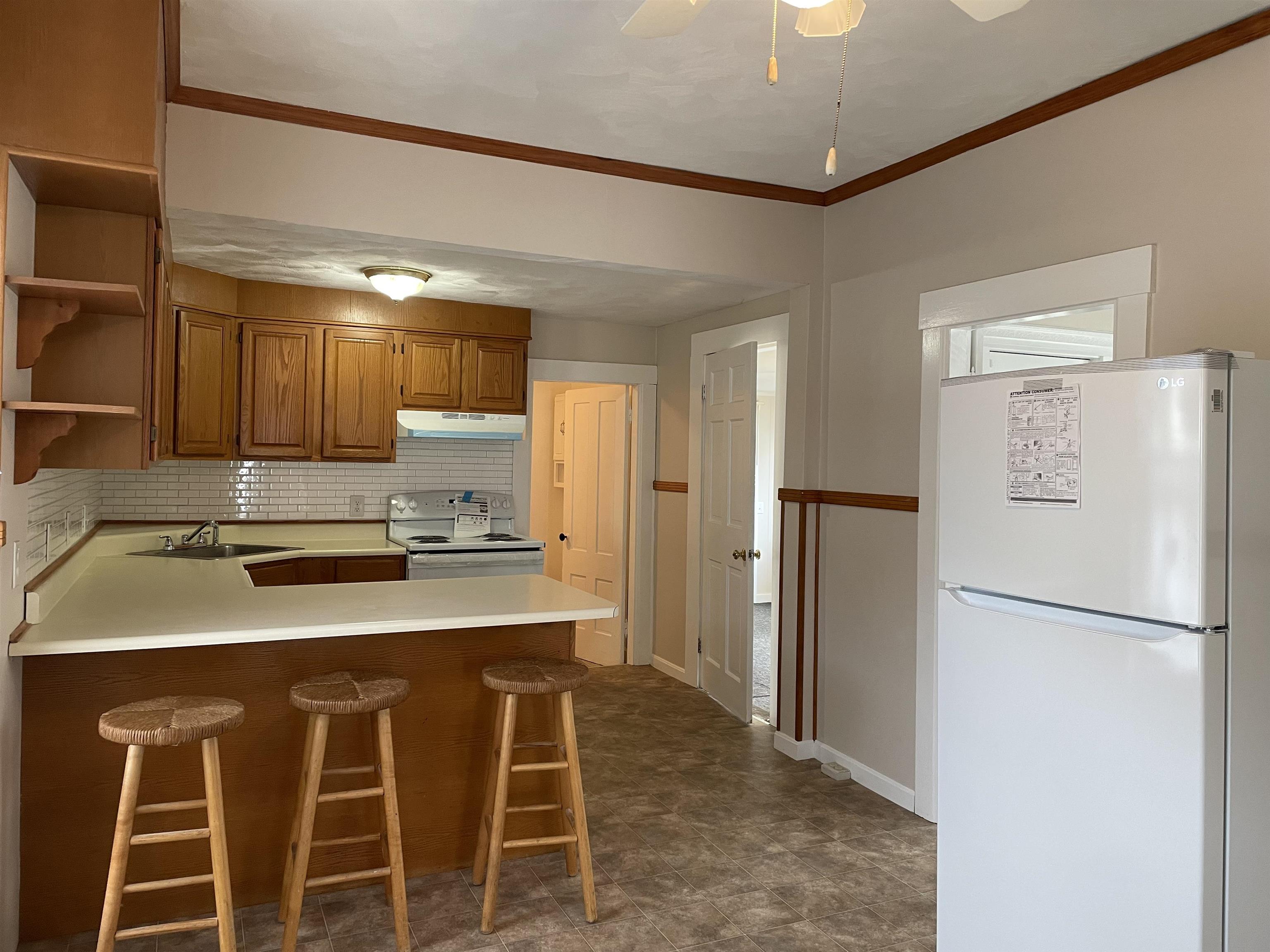 17 Leonard Street Rochester, NH 03867 - Photo 7 of 21