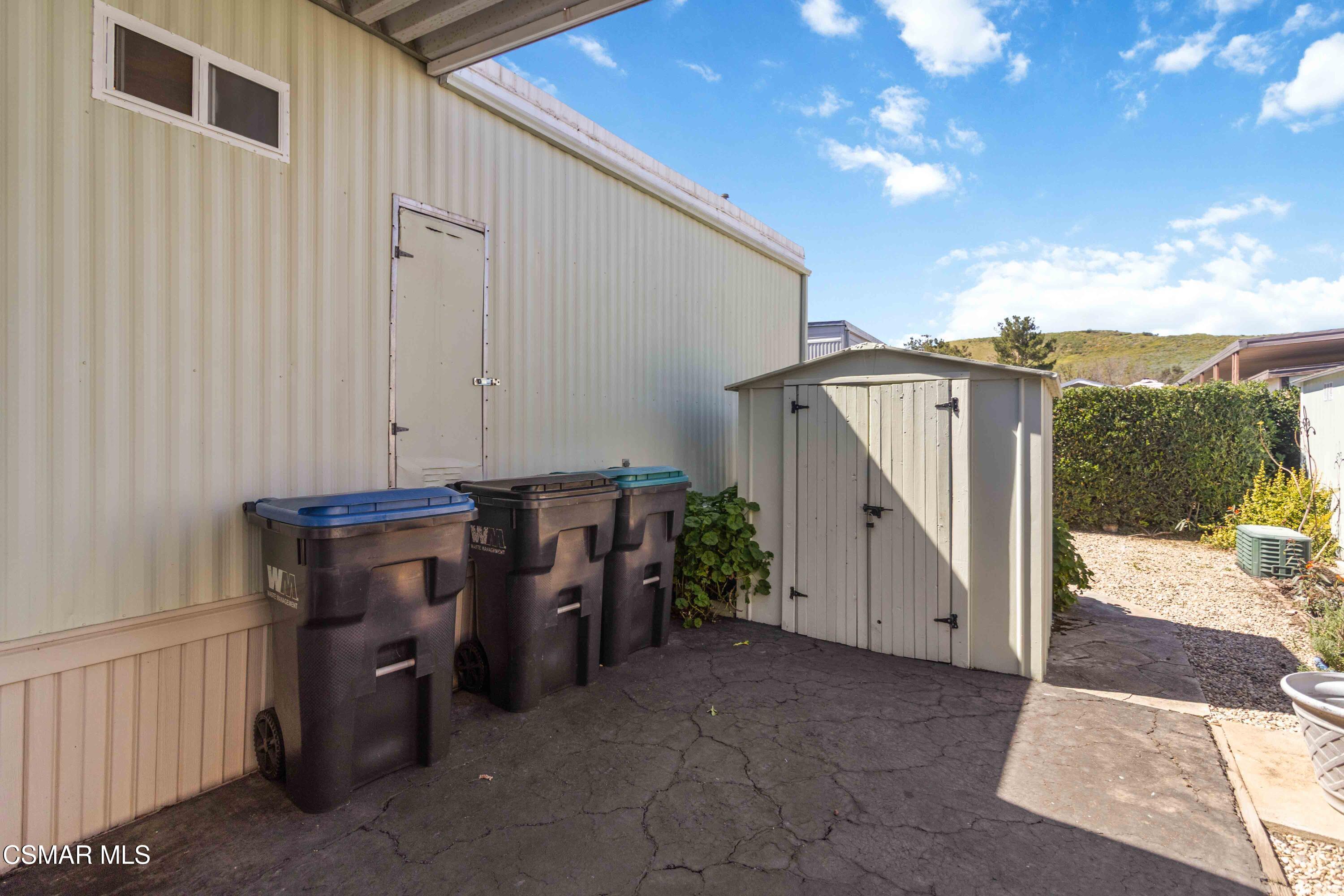 195 Tierra Rejada Road, Unit 204 Simi Valley, CA 93065 - Photo 40 of 46 043