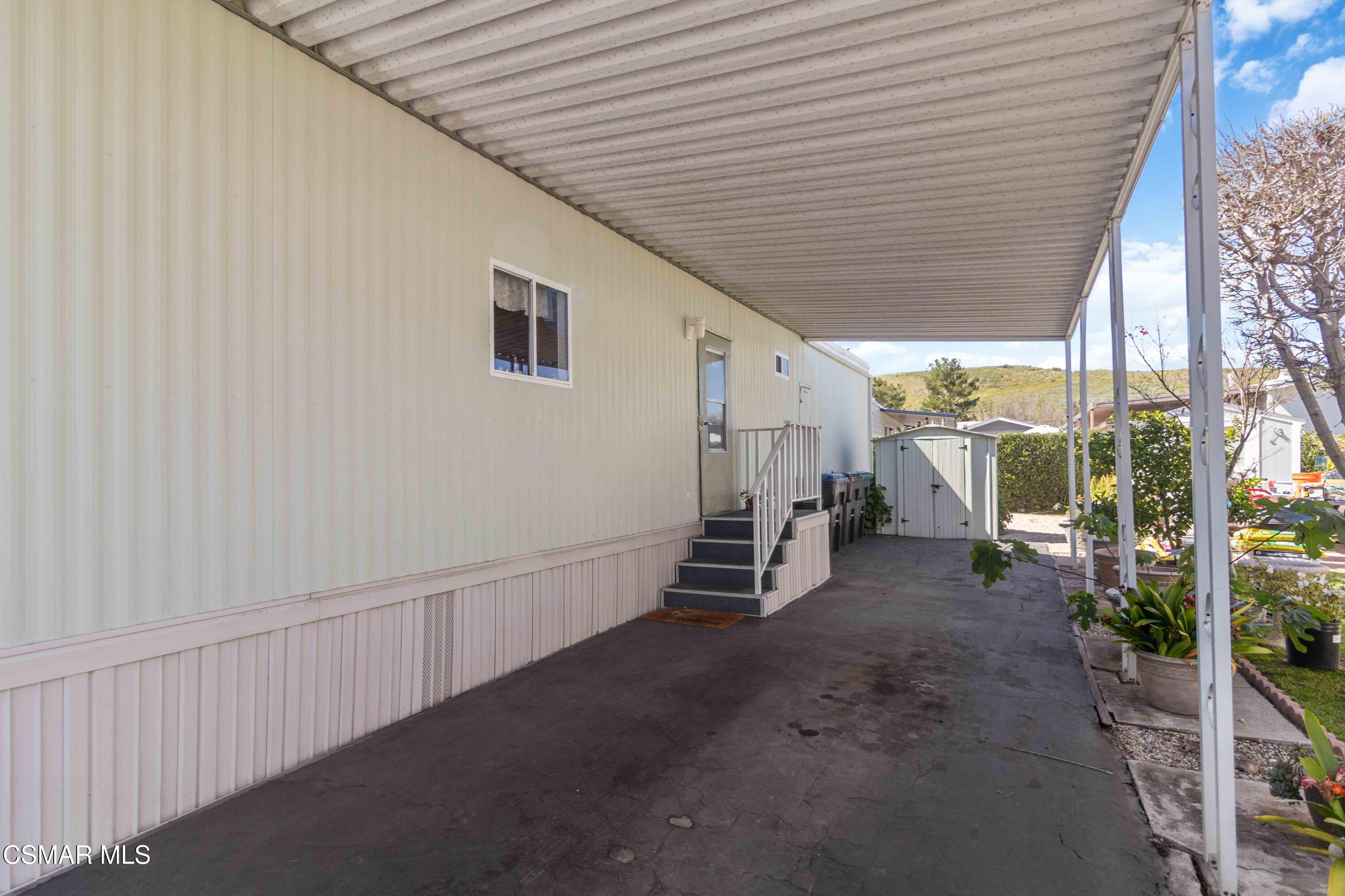195 Tierra Rejada Road, Unit 204 Simi Valley, CA 93065 - Photo 42 of 46 041