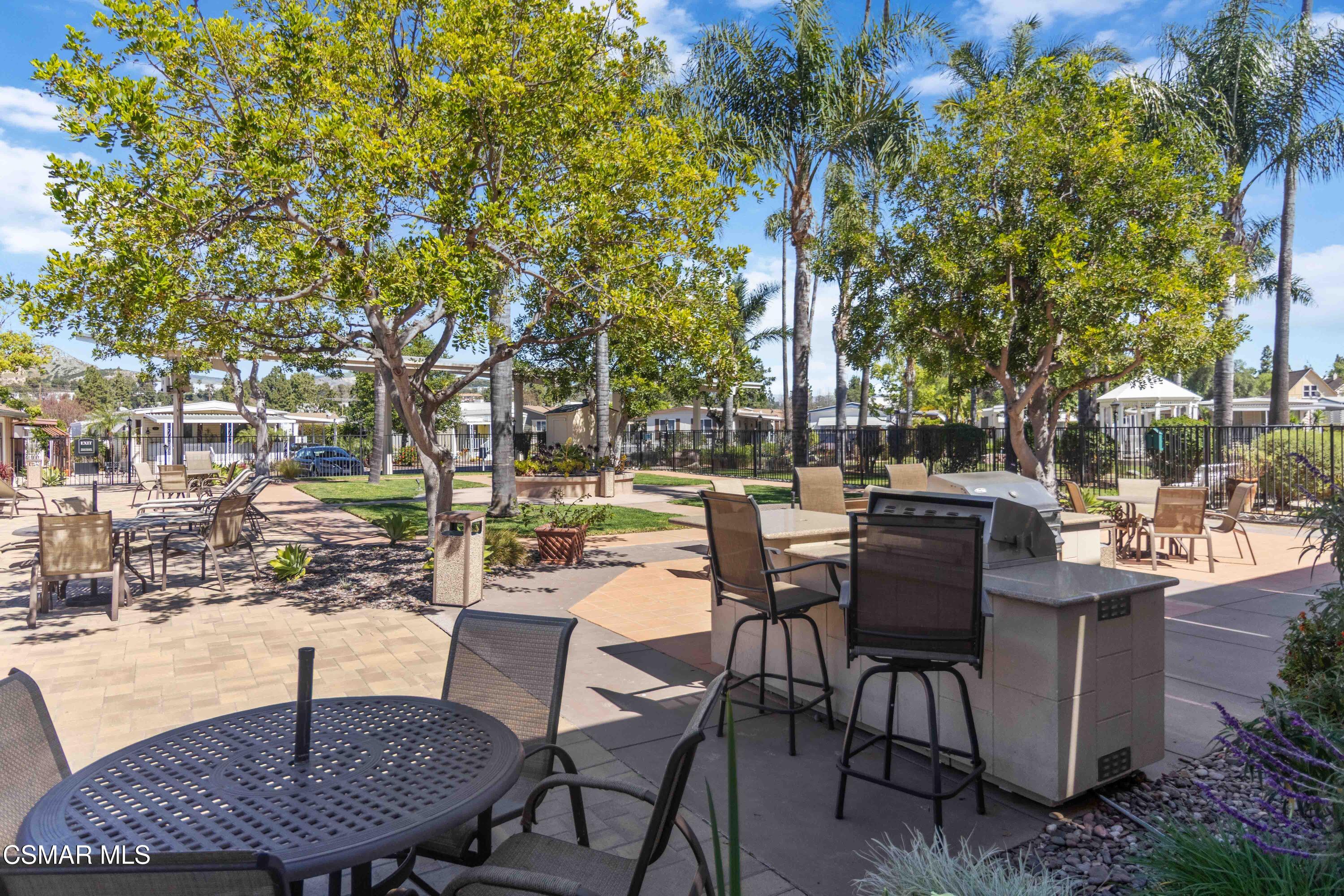 195 Tierra Rejada Road, Unit 204 Simi Valley, CA 93065 - Photo 44 of 46 045