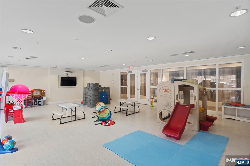 20 Ave At Port Imperial, Unit 310 West New York, NJ 07093 - Photo 30 of 44