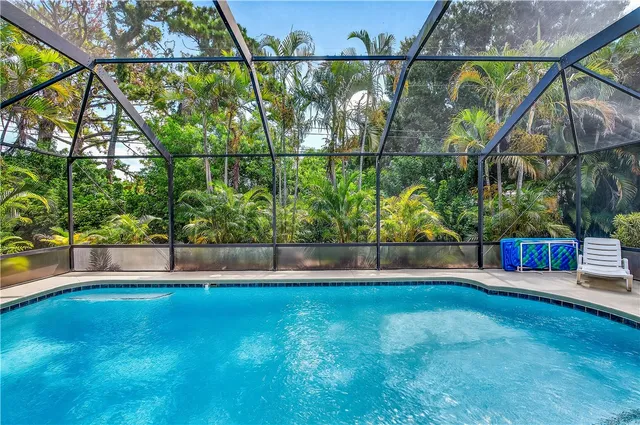 $675,000 | 6415 53rd Circle, Vero Beach, FL 32967