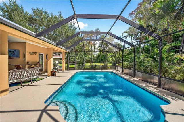 $675,000 | 6415 53rd Circle, Vero Beach, FL 32967