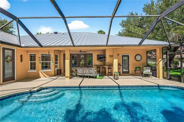 $675,000 | 6415 53rd Circle, Vero Beach, FL 32967