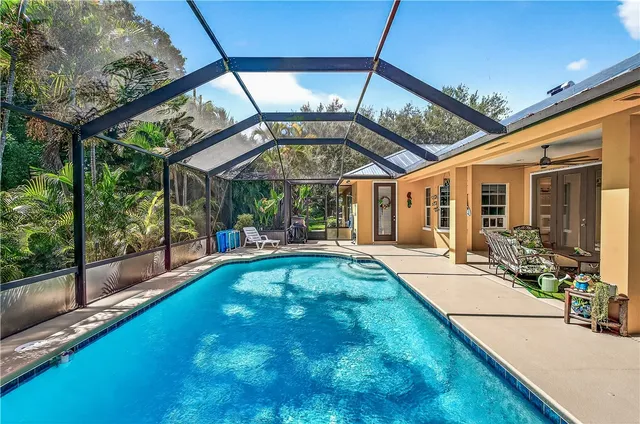 $675,000 | 6415 53rd Circle, Vero Beach, FL 32967