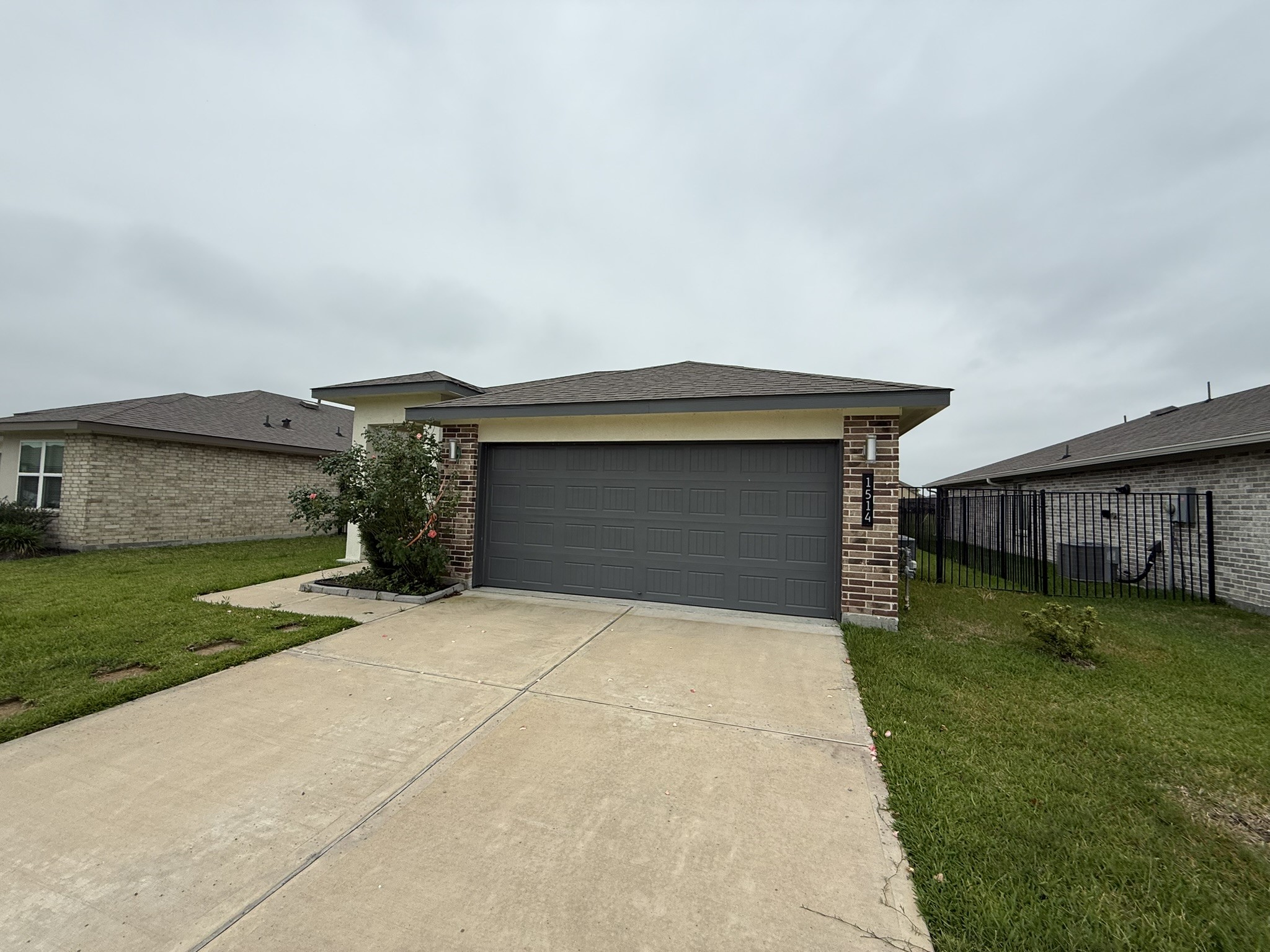 1514 Truckee River Drive Rosharon, TX 77583 - Photo 3 of 6