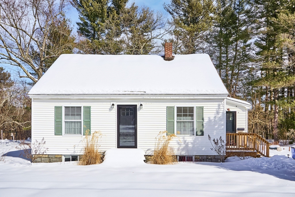 163 Dunstable Road Chelmsford, MA 01863 - Photo 1 of 29 Gallery Image 1