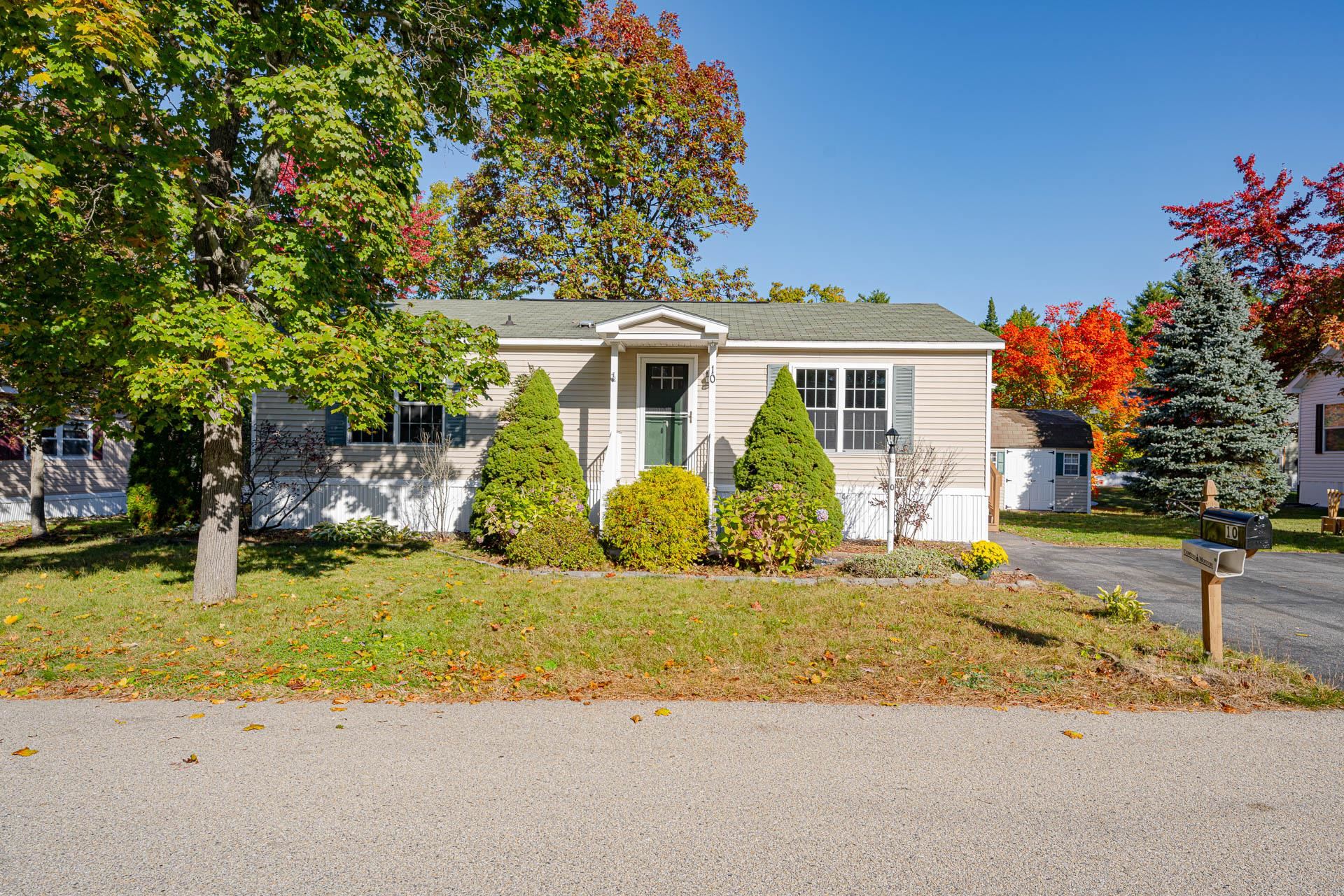 10 Lantern Lane Concord, NH 03301 - Photo 2 of 20