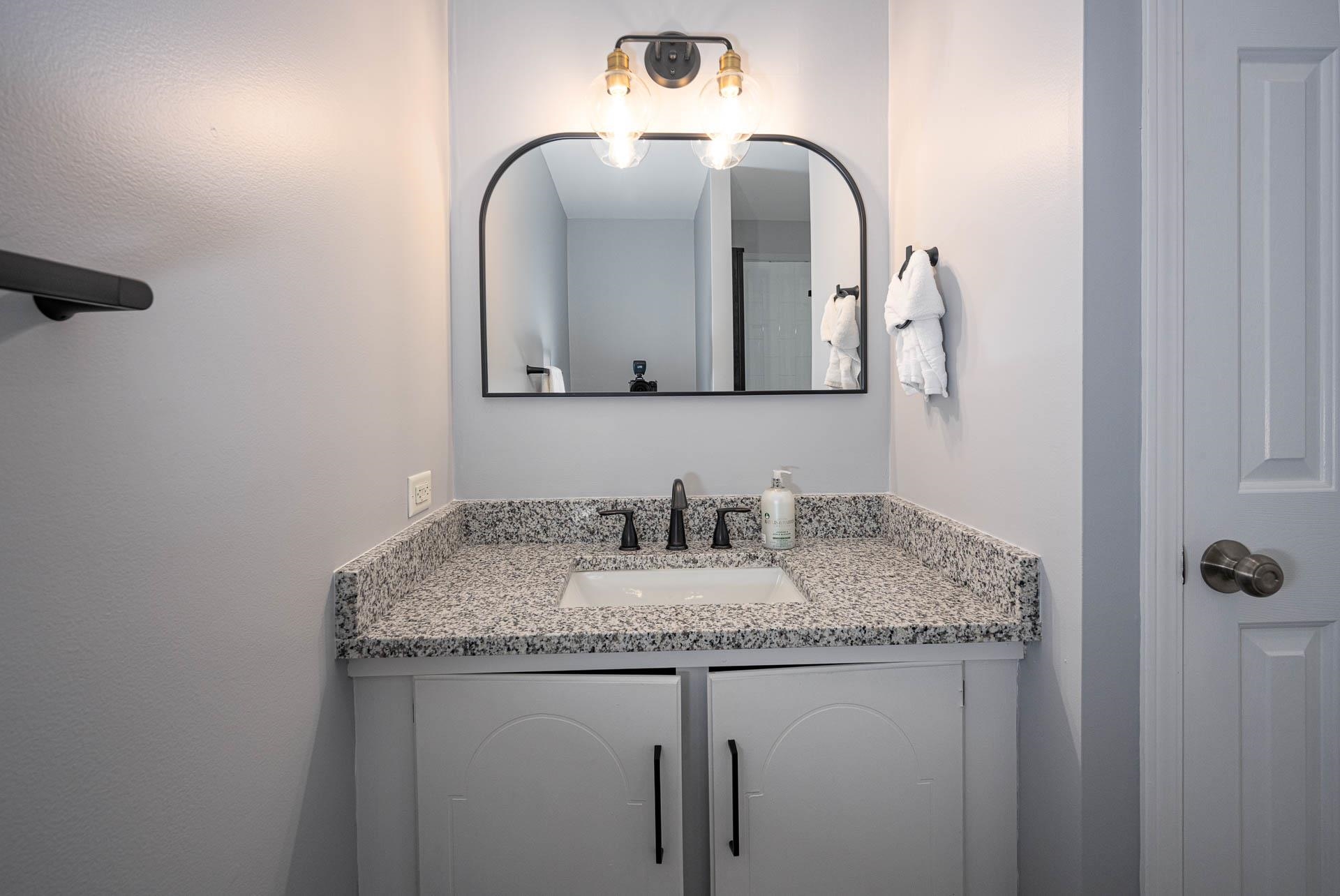 10 Lantern Lane Concord, NH 03301 - Photo 7 of 20