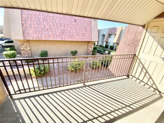 $1,000 | 5405 Indian River Drive, Unit 390, Las Vegas, NV 89103