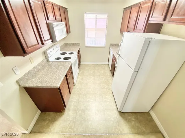 $1,000 | 5405 Indian River Drive, Unit 390, Las Vegas, NV 89103