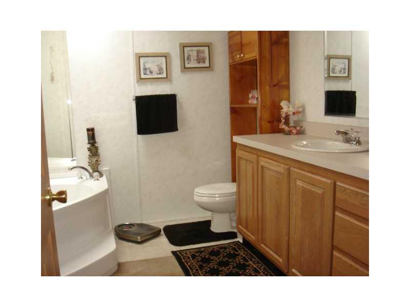 154 Golf Course Road Garrett, PA 15542 - Photo 11 of 24 Master Bath/Spa.