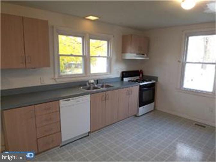 106 Glassboro Road Williamstown, NJ 08094 - Photo 2 of 18 Gallery Image 2