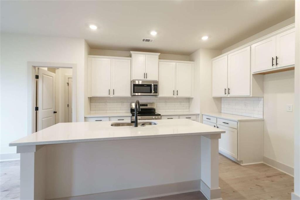 205 Squirrel Run Good Hope, GA 30641 - Photo 11 of 36