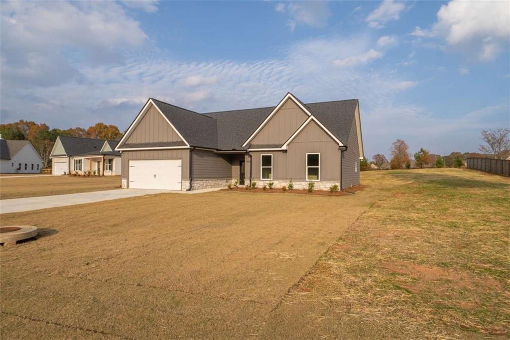 205 Squirrel Run Good Hope, GA 30641 - Photo 2 of 36