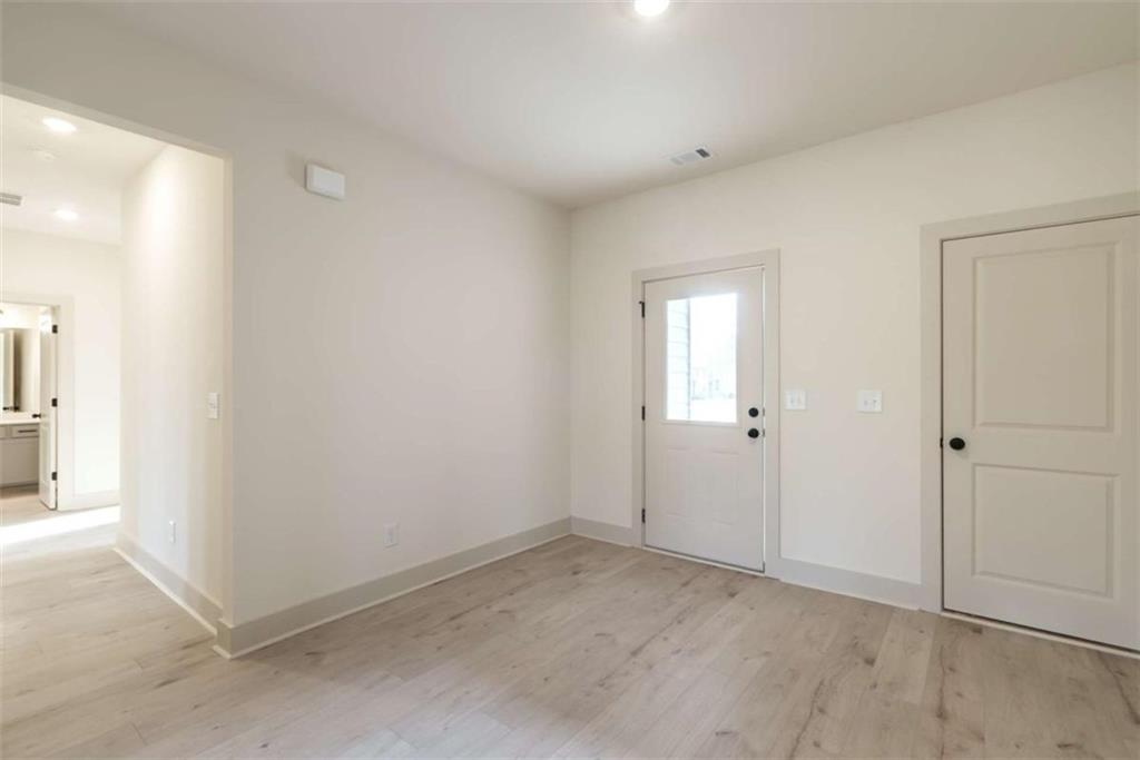 205 Squirrel Run Good Hope, GA 30641 - Photo 8 of 36