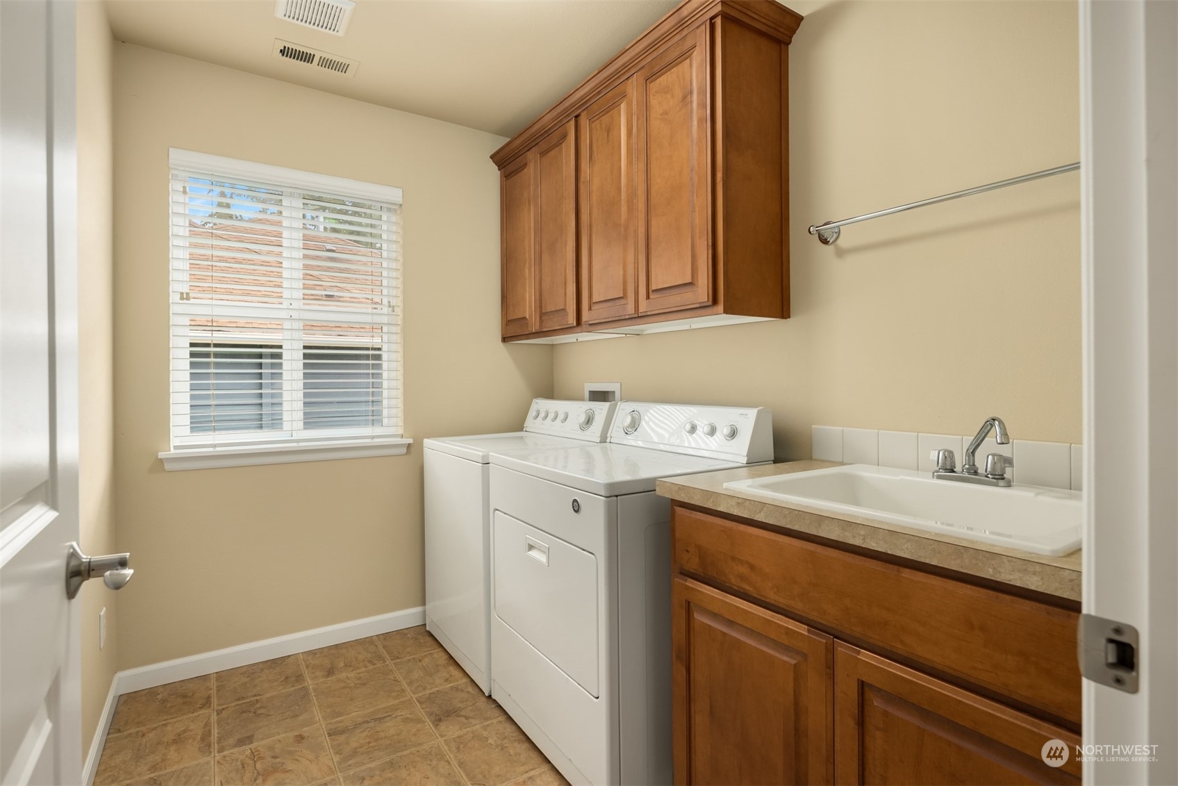 4686 Rutherford Circle Southwest Port Orchard, WA 98367 - Photo 31 of 40 Gallery Image 31