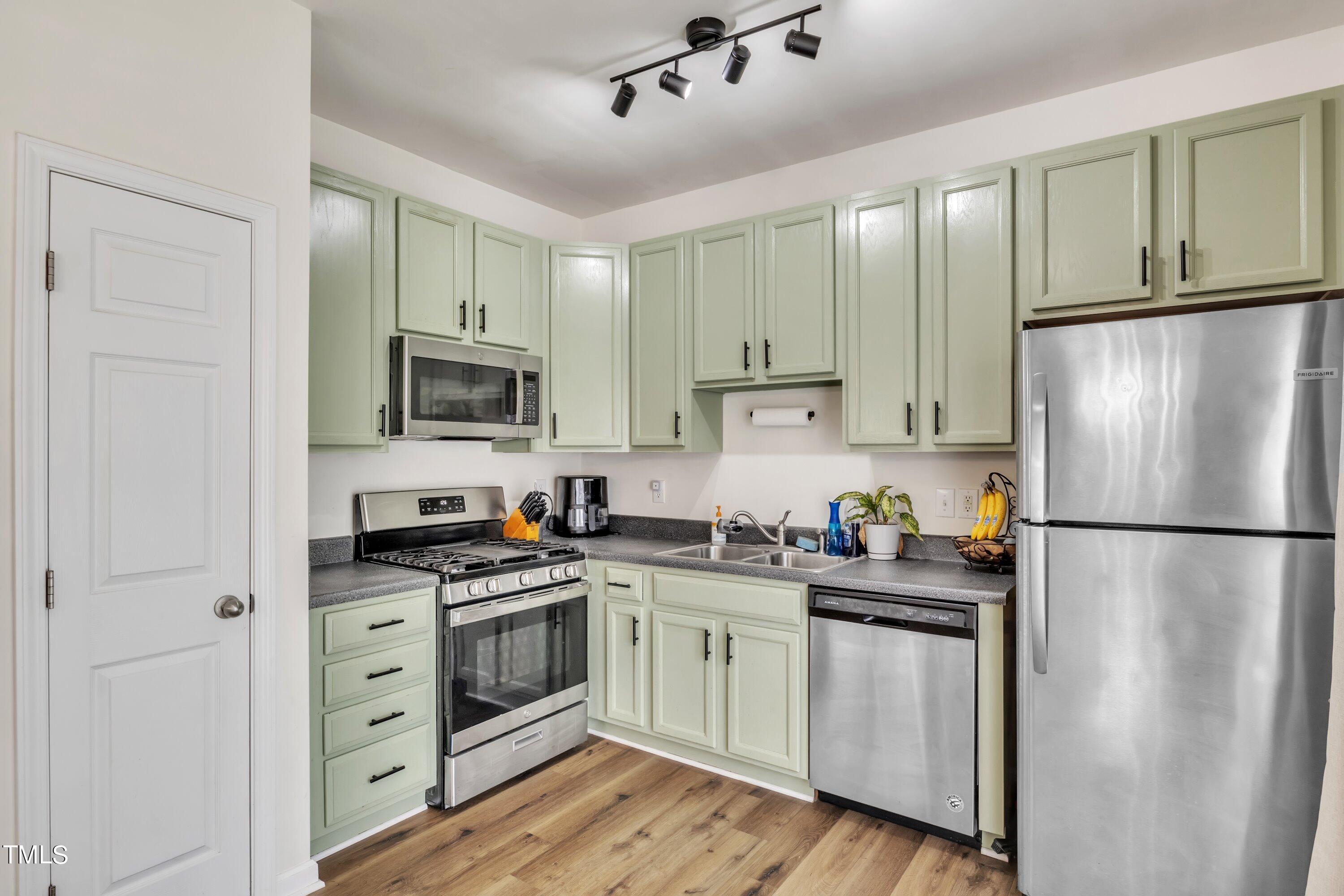 2220 Raven Road, Unit 110 Raleigh, NC 27614 - Photo 9 of 25 Kitchen