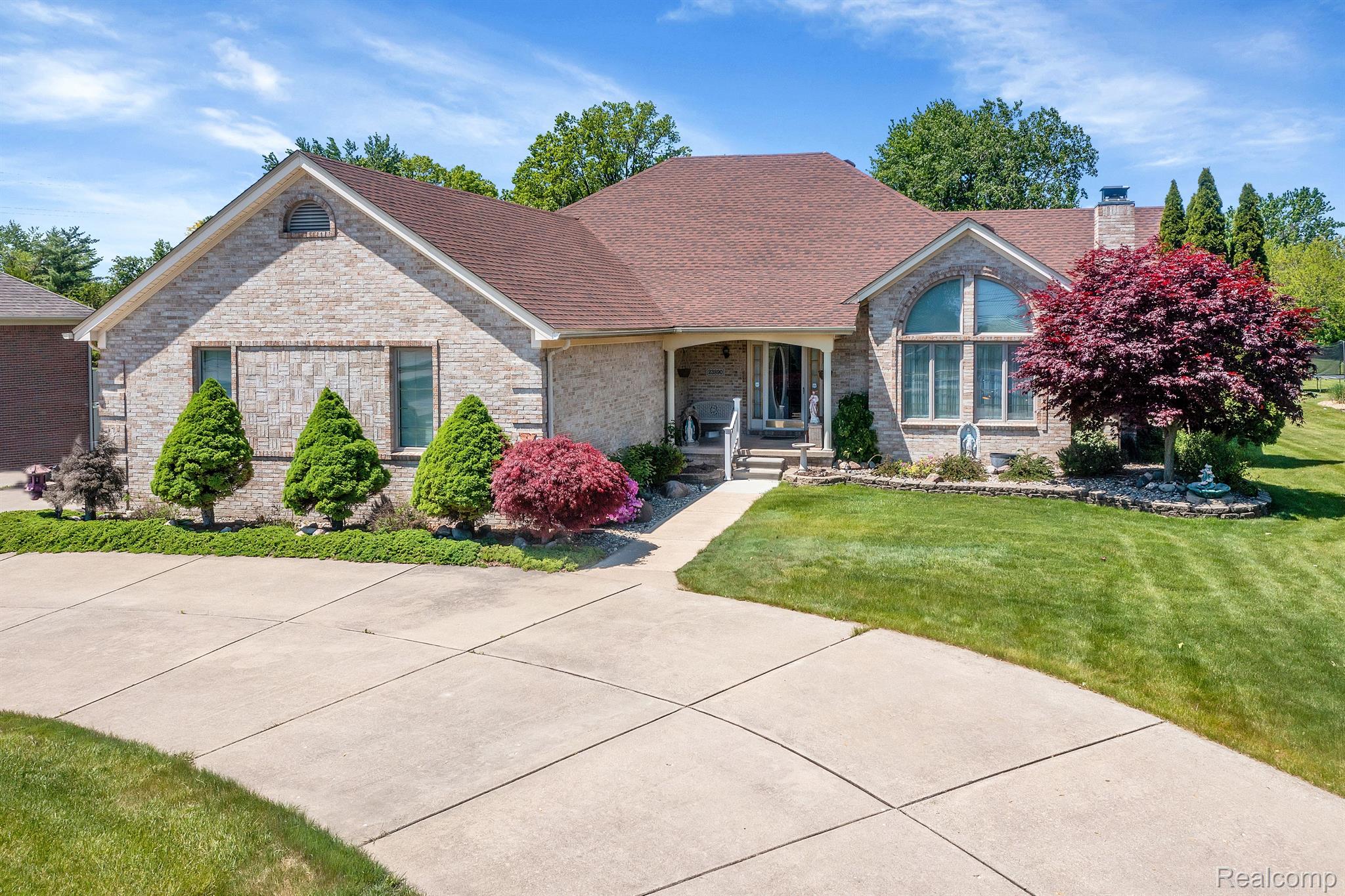 23890 Hall Road Trenton, MI 48183 - Photo 16 of 39 Gallery Image 16
