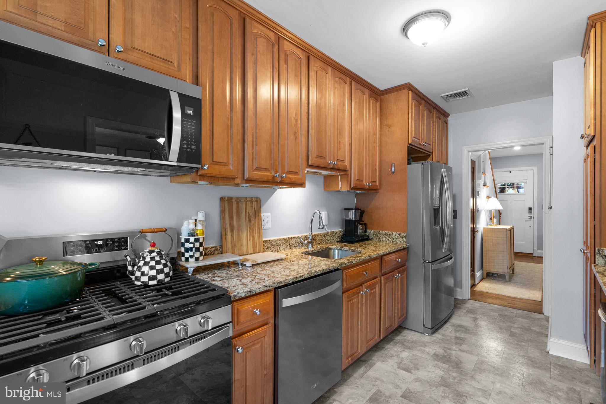 229 Murdock Road Baltimore, MD 21212 - Photo 16 of 39 Main level; kitchen w/ new appliances.