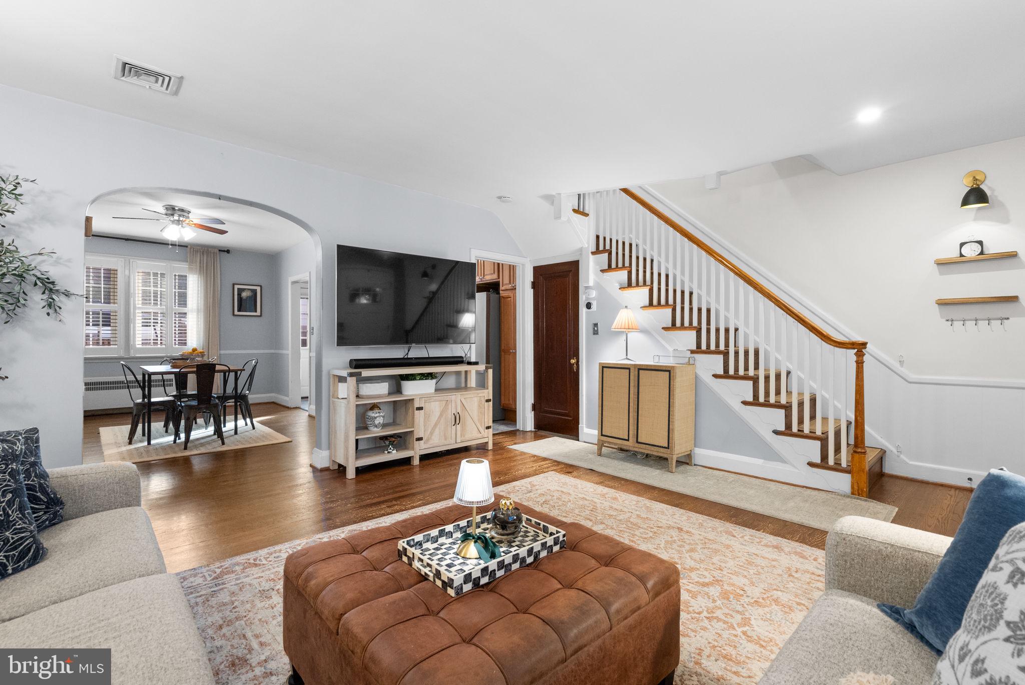229 Murdock Road Baltimore, MD 21212 - Photo 9 of 39 Main level; charming curved archways.