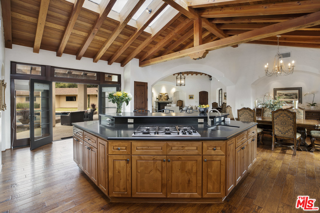 615 Hot Springs Road Montecito, CA 93108 - Photo 7 of 25