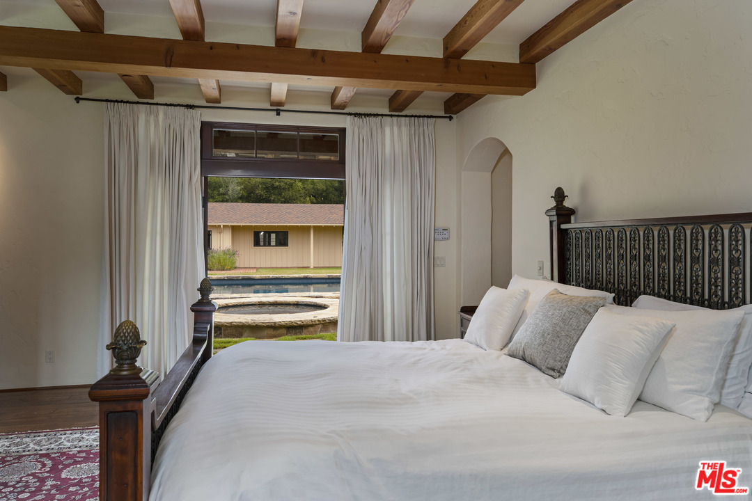 615 Hot Springs Road Montecito, CA 93108 - Photo 10 of 25